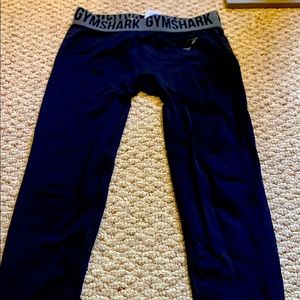 Gym shark leggings